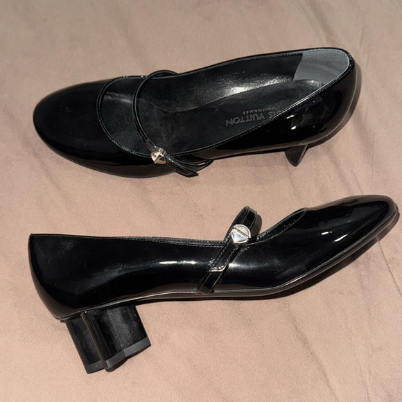 LV uniform shoes Mary Jane's - Picture 2 of 4